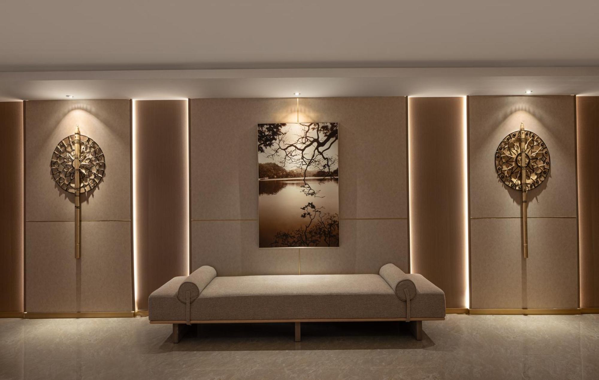 The Golden Crown Hotel Kandy Exterior foto Interior design